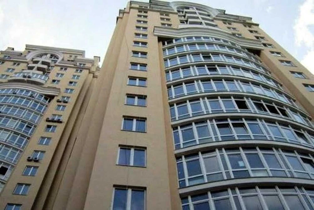 For sale 4-room apartment 130 m2 Dmitrievskaya 80 Center Shevcherkivskyi district