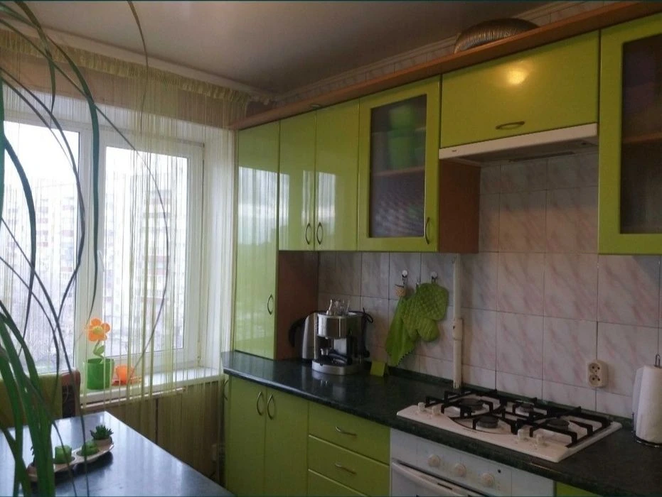 Продам 2 комнатную квартиру, ж/м Красный Камень/Покровский/П