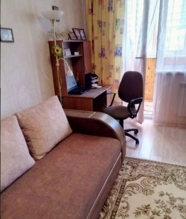 Продам 2 комнатную квартиру, ж/м Красный Камень/Покровский/П