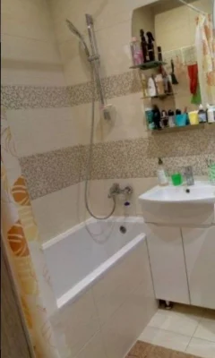 Продам 2 комнатную квартиру, ж/м Красный Камень/Покровский/П