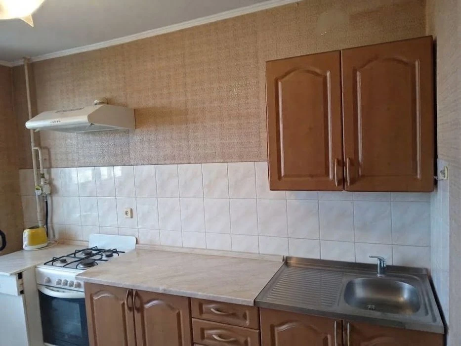 Продам 1 кім кв,Флоренции,9,м.Лівобережна