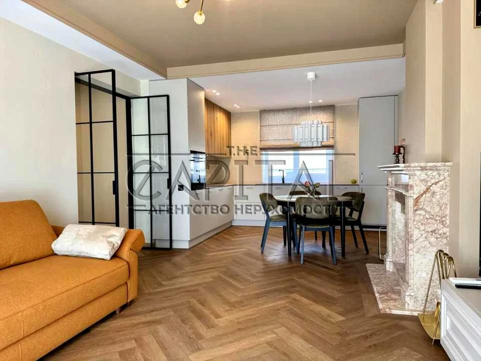 Будинок. Київ, Михайла Бойчука вул. (Кіквідзе)