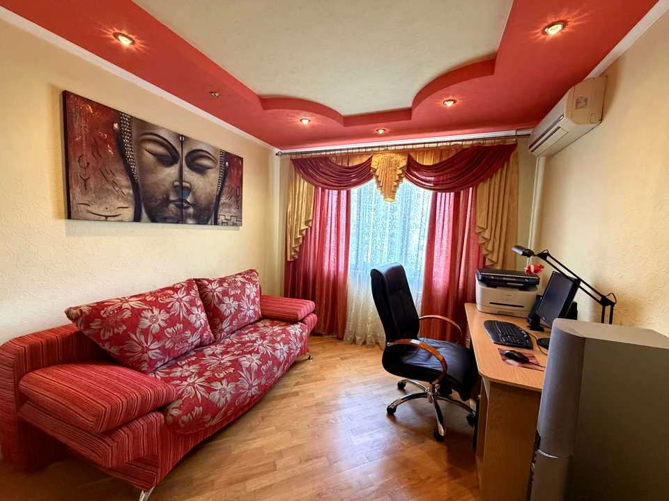 Квартира. Київ, Харківське шосе