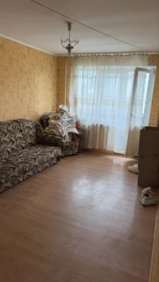 Продам трехкомнатную квартиру на Победе