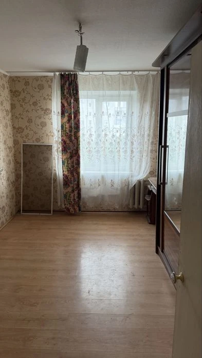 Продам трехкомнатную квартиру на Победе