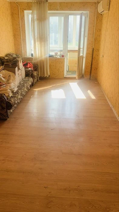 Продам трехкомнатную квартиру на Победе