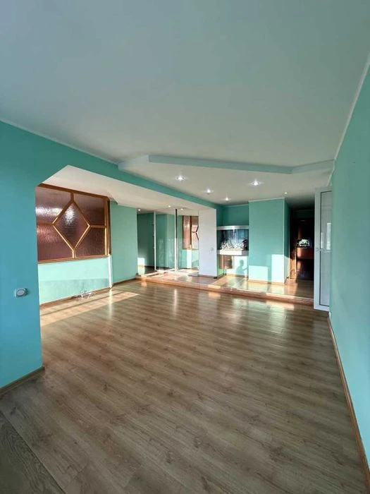 Розкішна 3к-квартира, 117м2, з неймовірним розташуванням, бі