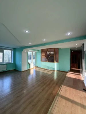 Розкішна 3к-квартира, 117м2, з неймовірним розташуванням, бі