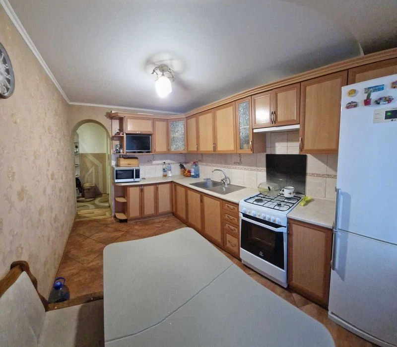 Продаж 4кімн квартири вул. Шевченка Рясне-1 Шевченківський р