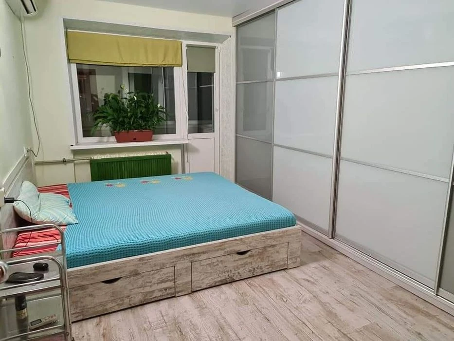 Продам! 2 комнатная квартира, Левый берег, 4/5 эт.