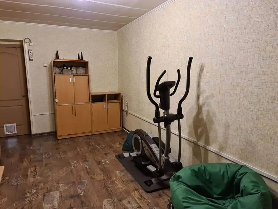 Продам! 2 комнатная квартира, Левый берег, 4/5 эт.
