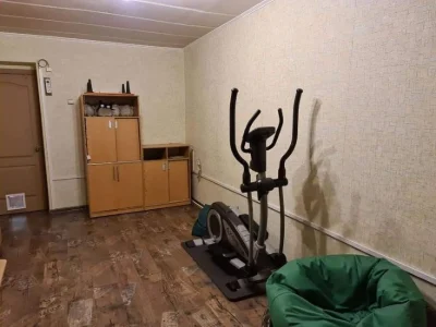 Продам! 2 комнатная квартира, Левый берег, 4/5 эт.