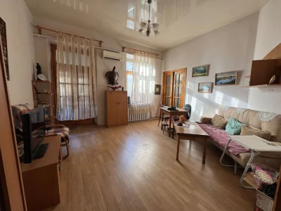 Продам 3к. квартиру в Центре - ул. Базарная/ул. Итальянская