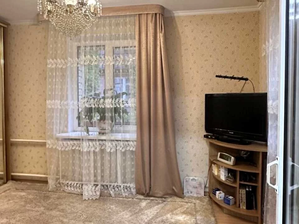 Будинок. Хмельницький, Молодіжний пров.