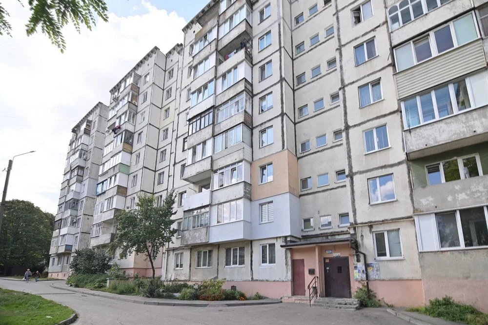 Однокімнатна квартира з ремонтом! Район автовокзалу!!
