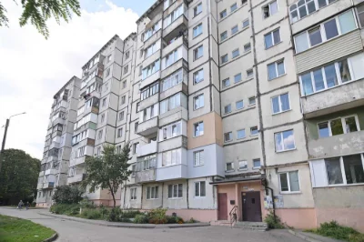 Однокімнатна квартира з ремонтом! Район автовокзалу!!