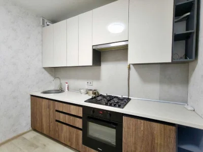 У продажу 1-кімнатна квартира ЧН-серії 39 м2, ремонт, вбудов