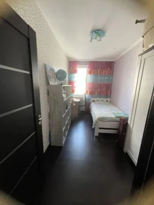 Продам 3-комн квартиру в районе 8 Марта [Юбилейный] ул.