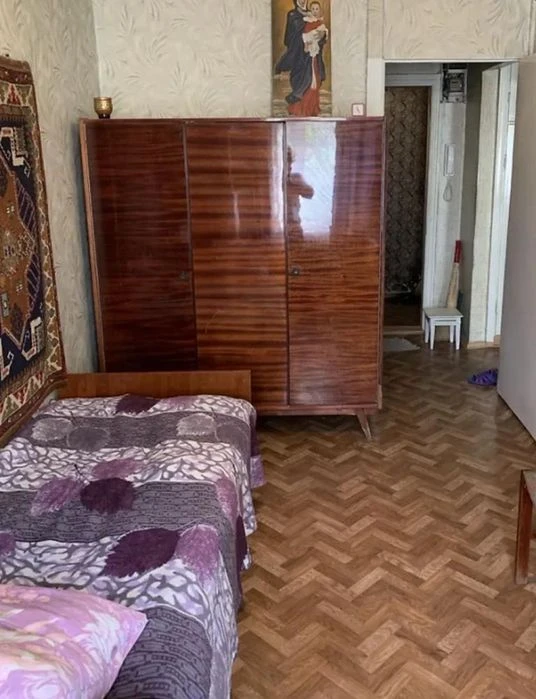 Продам 2-комн квартиру в районе Малиновского Маршала ул.