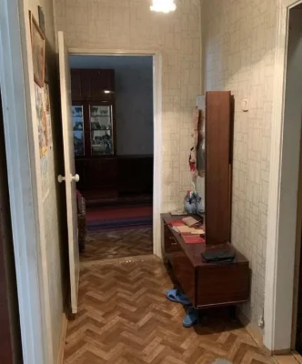 Продам 2-комн квартиру в районе Малиновского Маршала ул.