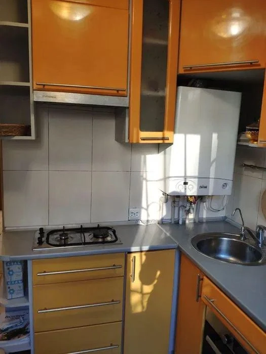 Продам 3-комн квартиру в районе Косиора ул.