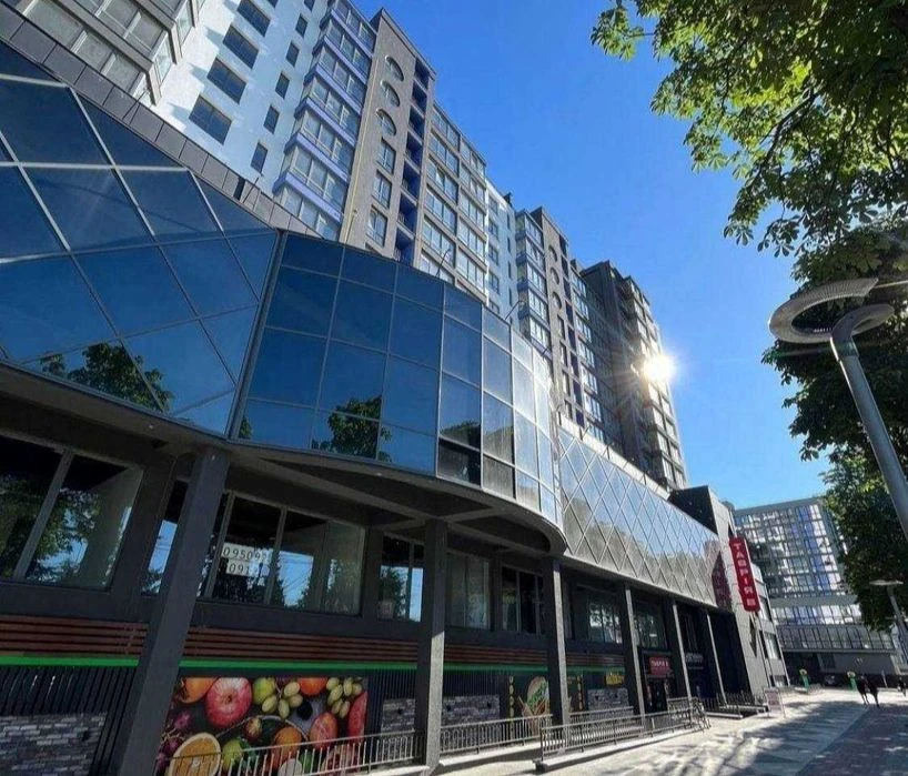 1-room apartment for sale in the Center on the 4th floor.