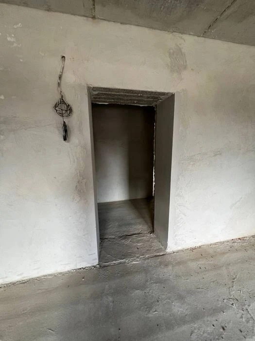 1-room apartment for sale in the Center on the 4th floor.