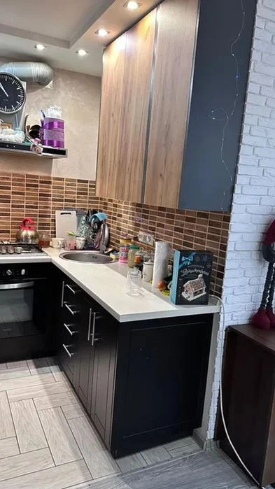 Продам 2-комн квартиру в районе 20-Летия Победы ул.