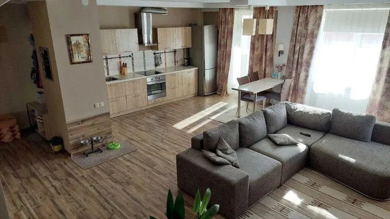 Продам 3-комн квартиру в районе Мира просп.