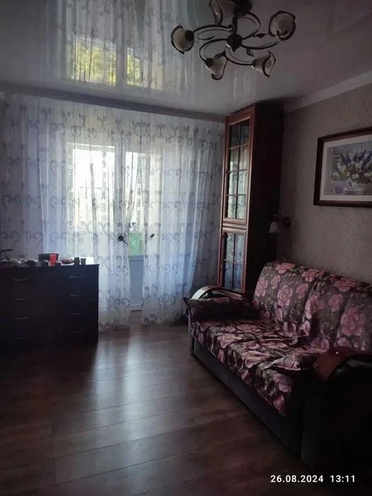Продам 3-комн квартиру в районе Космонавтов ул.