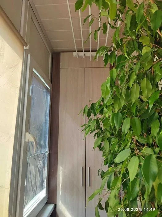 Продам 3-комн квартиру в районе Космонавтов ул.