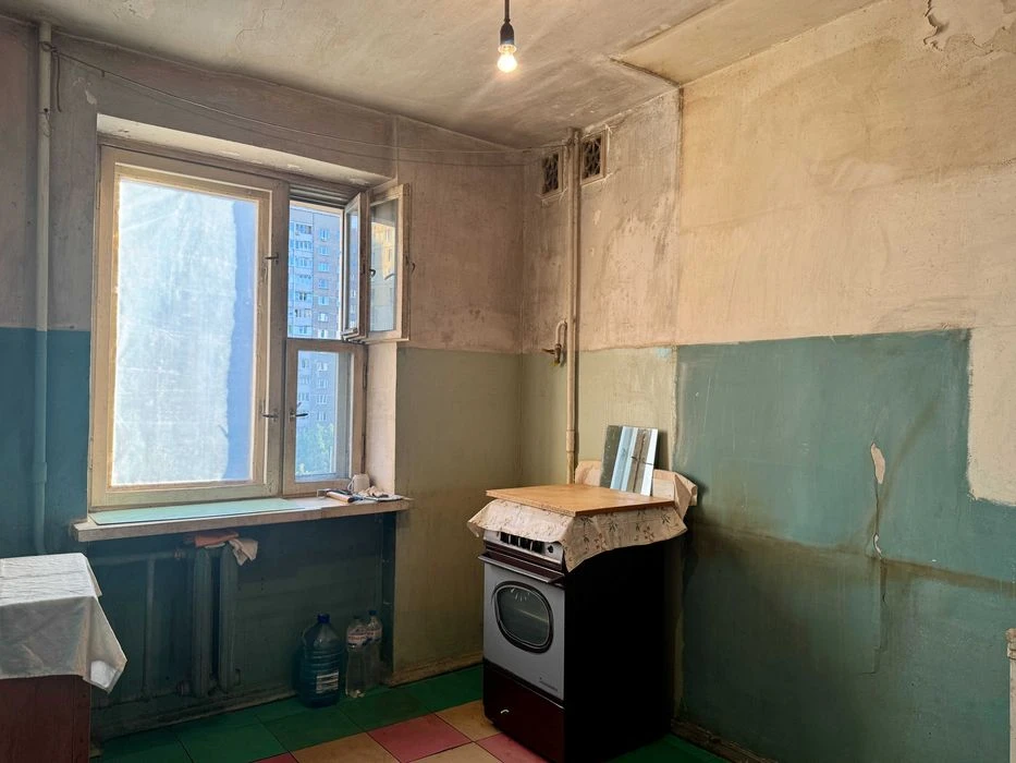 Продаж 2 кімн. квартири 54м2 Харківське шосе 55 - (цегляний
