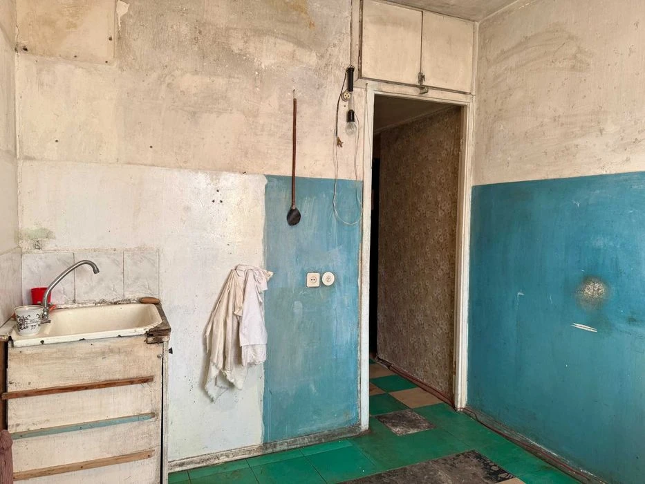 Продаж 2 кімн. квартири 54м2 Харківське шосе 55 - (цегляний