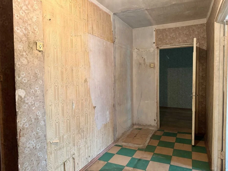 Продаж 2 кімн. квартири 54м2 Харківське шосе 55 - (цегляний