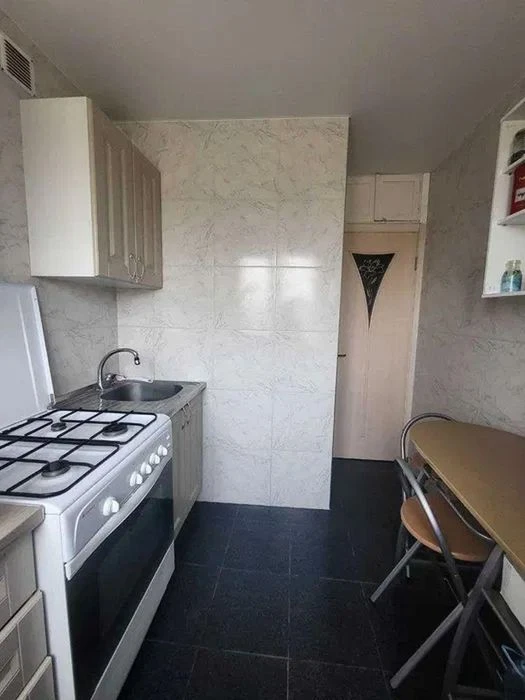 Продам 2-комн квартиру в районе Осенняя ул.