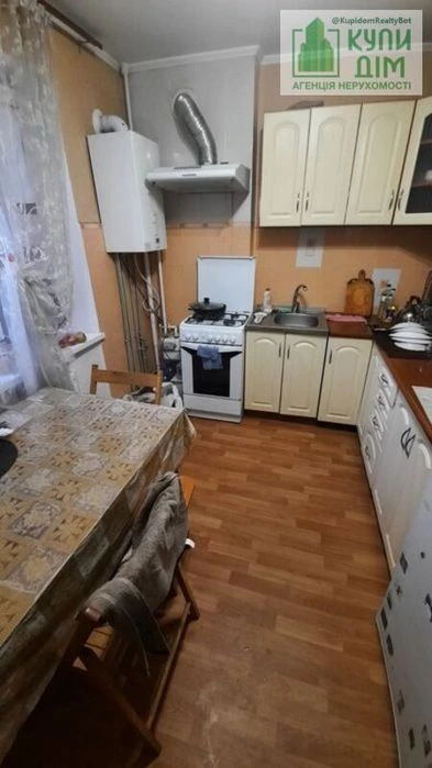 Продається 4-х кімнатна квартира, Набережна