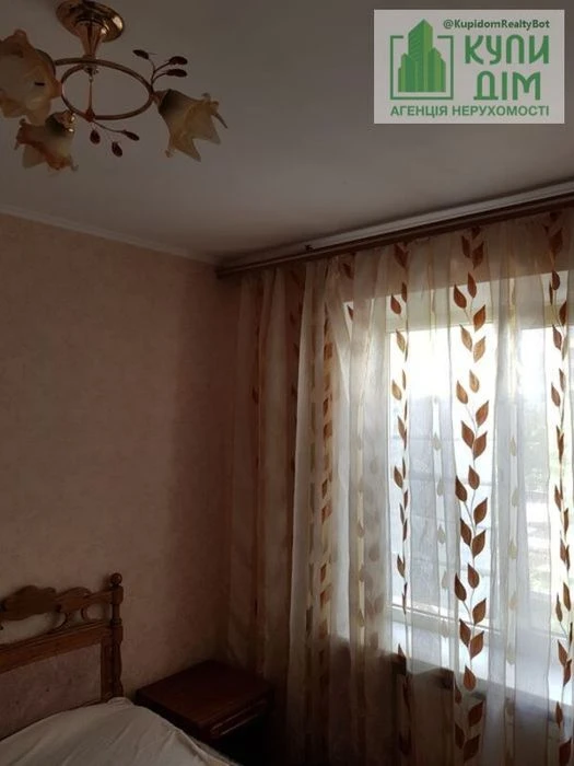 Продається 4-х кімнатна квартира, Набережна