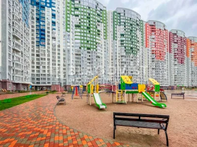 Квартира. Київ, Каховська вул.