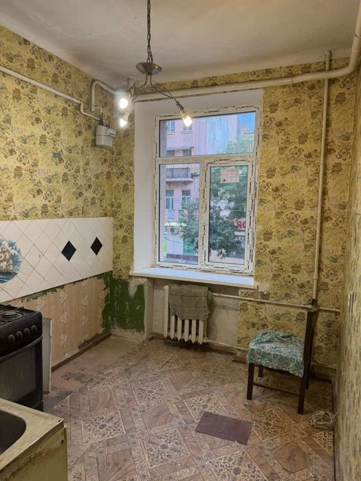 Продам 2 кімнатну квартиру.Приморський район| Сталінка|вул.П