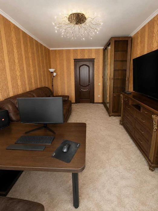 Продаж 3 кімнатної квартири з ремонтом та меблями на Котовсь