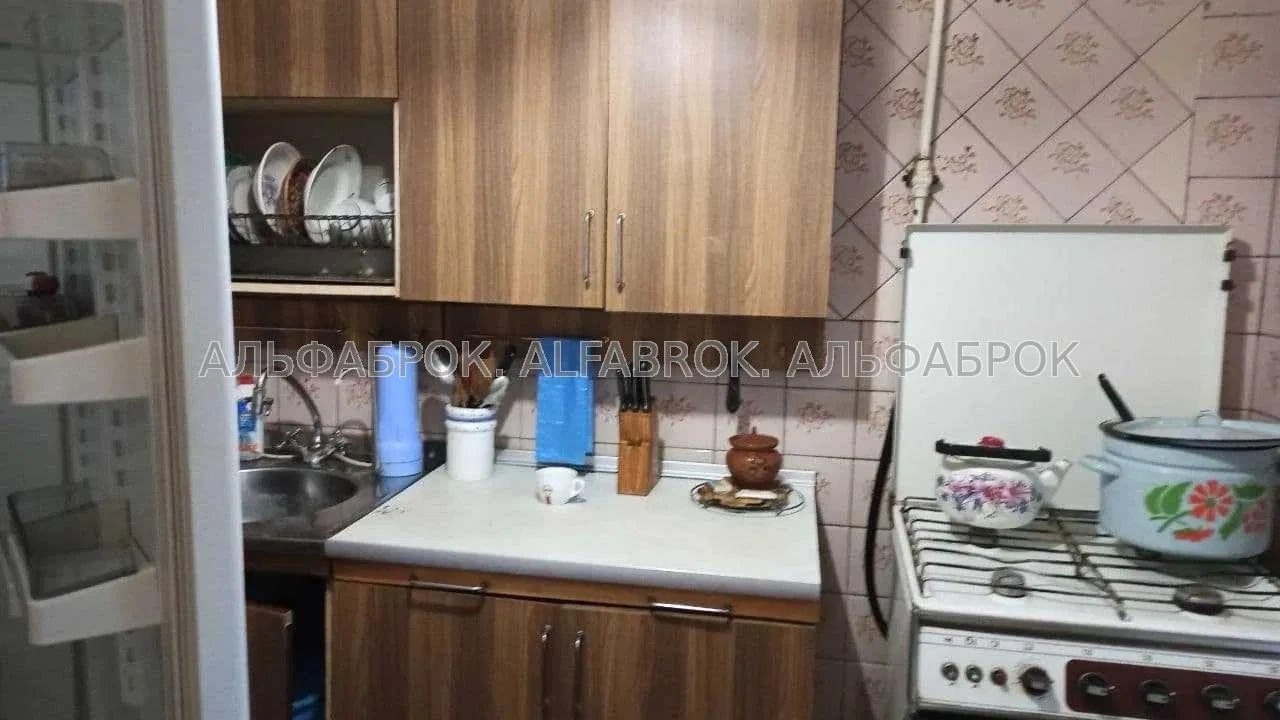 просп.Воздушных сил, 7, Солом'янський район, орієнтир Солом'