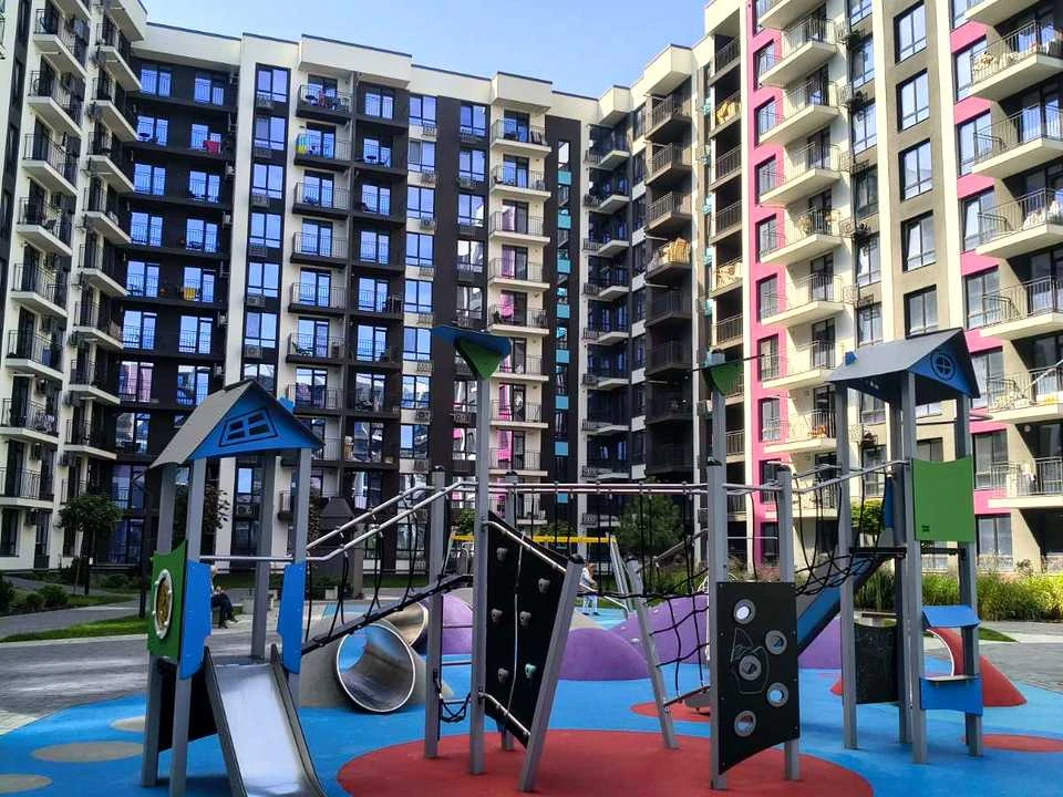 Квартира. Івано-Франківськ, Юліана Пелеша вул., (Будинок 12)