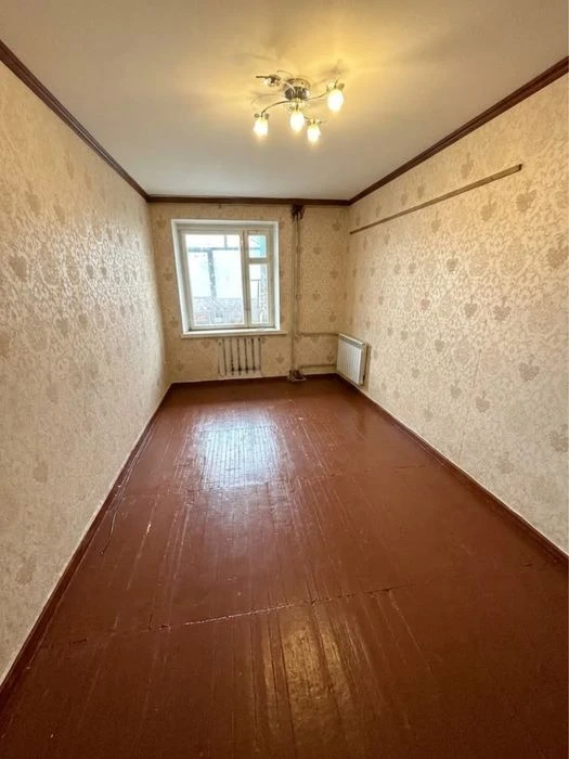 Продам 2кім квартиру в цегляному будинку