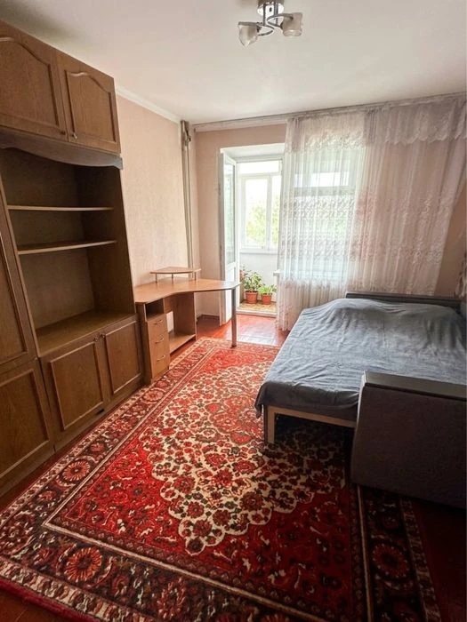 Продам 2кім квартиру в цегляному будинку