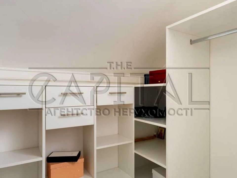 Квартира. Київ, Регенераторна вул., 4 к