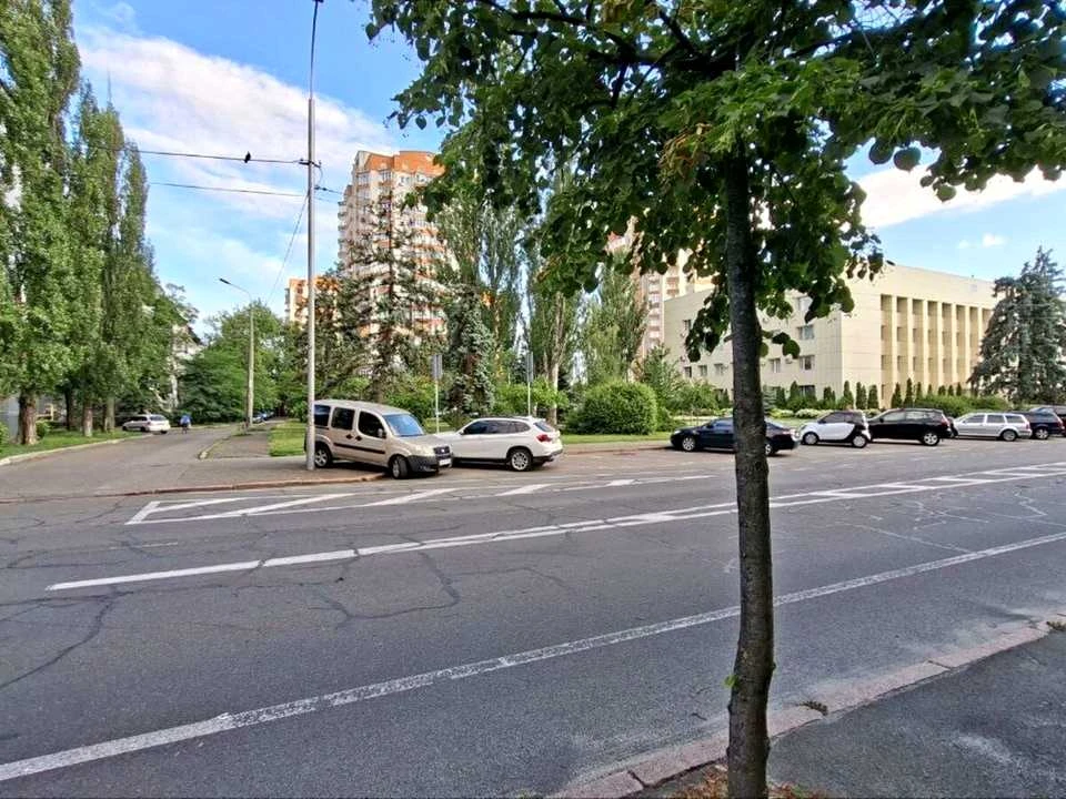 Квартира. Київ, Вінстона Черчилля вул. (Червоноткацька)