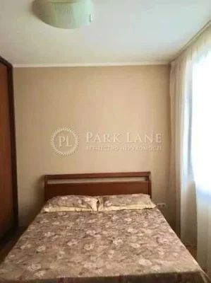 Продаж квартири 2 к Центр Арсенальна Києво-Печерська лавра М