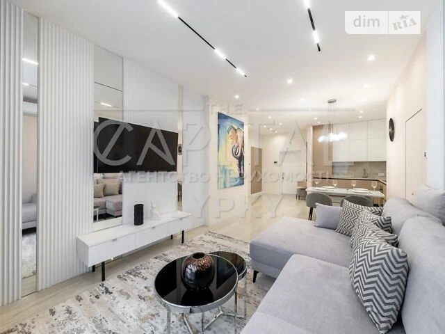 Sale of 3-room apartment 85 sq. m. on Andriy Verkhoglyada St. 15B •