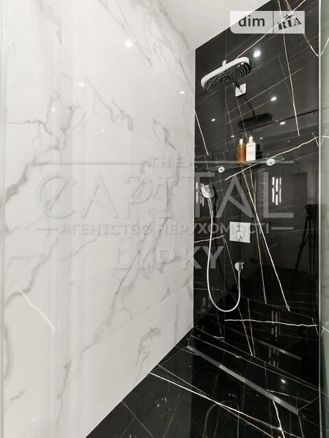 Sale of 3-room apartment 85 sq. m. on Andriy Verkhoglyada St. 15B •