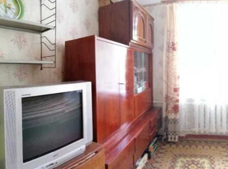 Новые Дома. Продам однокомнатную гостинку. Капитальный ремон